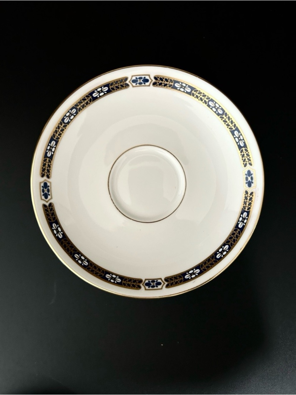 Vintage Royal Worcester Grosvenor White & Blue Saucer